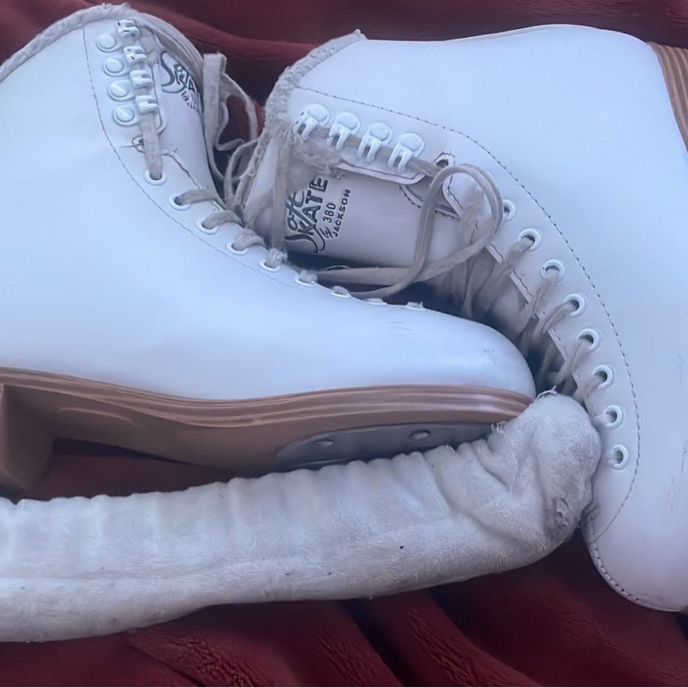 Jackson figure skates